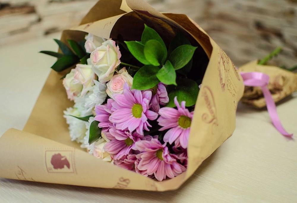 Букет цветов из: Розы и Хризантемы в Опытное Поле