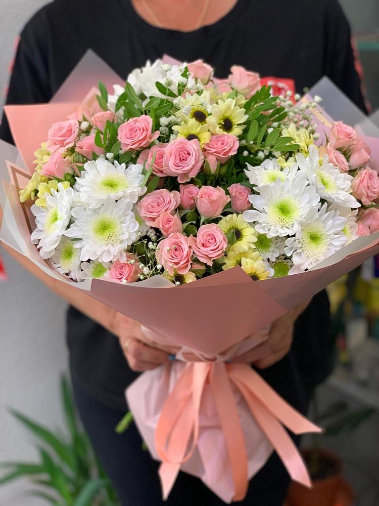 Букет цветов из: Розы и Хризантемы в Опытное Поле