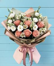 Букет цветов из:  Розы, Альстромерии и Лизиантусы в Опытное Поле