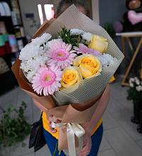 Букет цветов из:  Герберы, Розы и Хризантемы в Опытное Поле