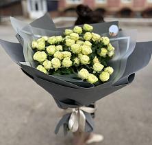 Букет Белые кустовые розы Солинеро в Опытное Поле