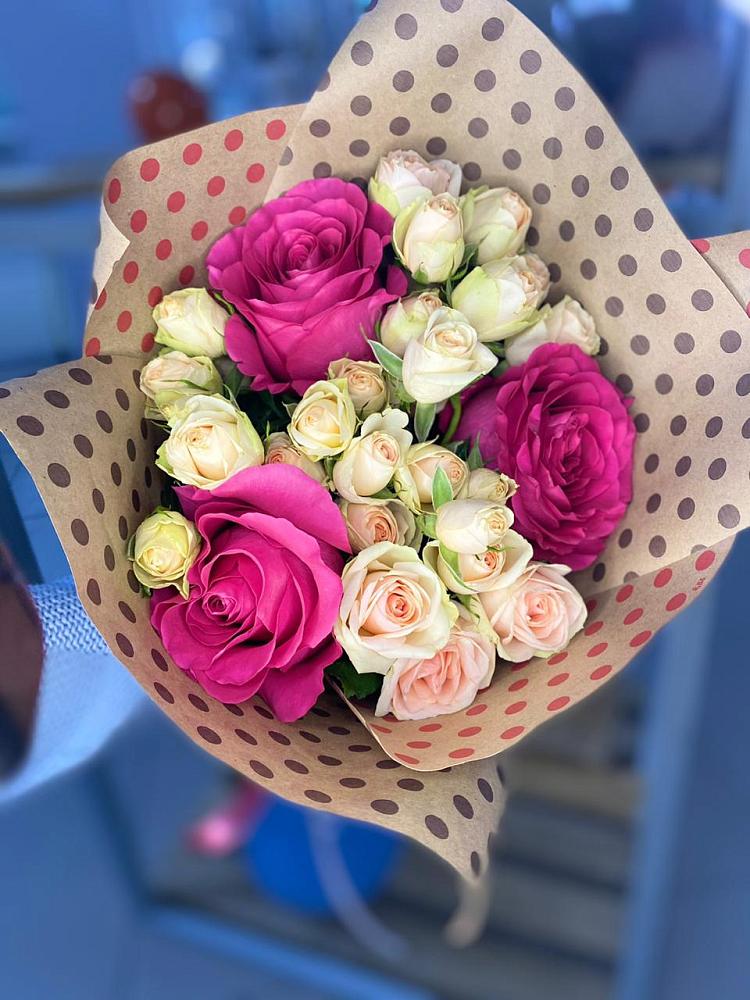 Букет цветов из: Розы в Опытное Поле