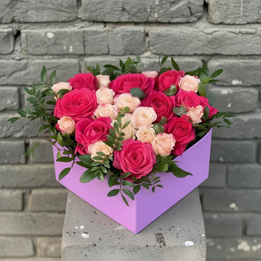 Цветочная композиция из Розы в коробке в Опытное Поле