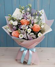 Букет цветов из:  Лизиантусы, Розы, Альстромерии и Гипсофила в Опытное Поле