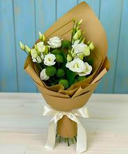 Букет цветов из:  Хризантемы и Лизиантусы в Опытное Поле