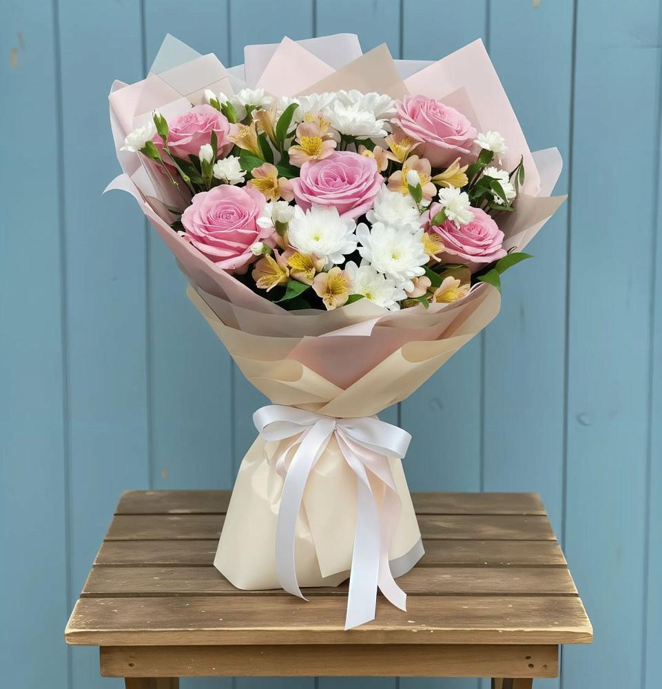 Букет цветов из: Гвоздики, Орхидеи и Розы в Опытное Поле