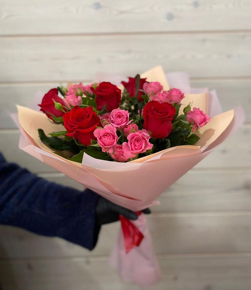 Букет цветов из: Розы в Опытное Поле