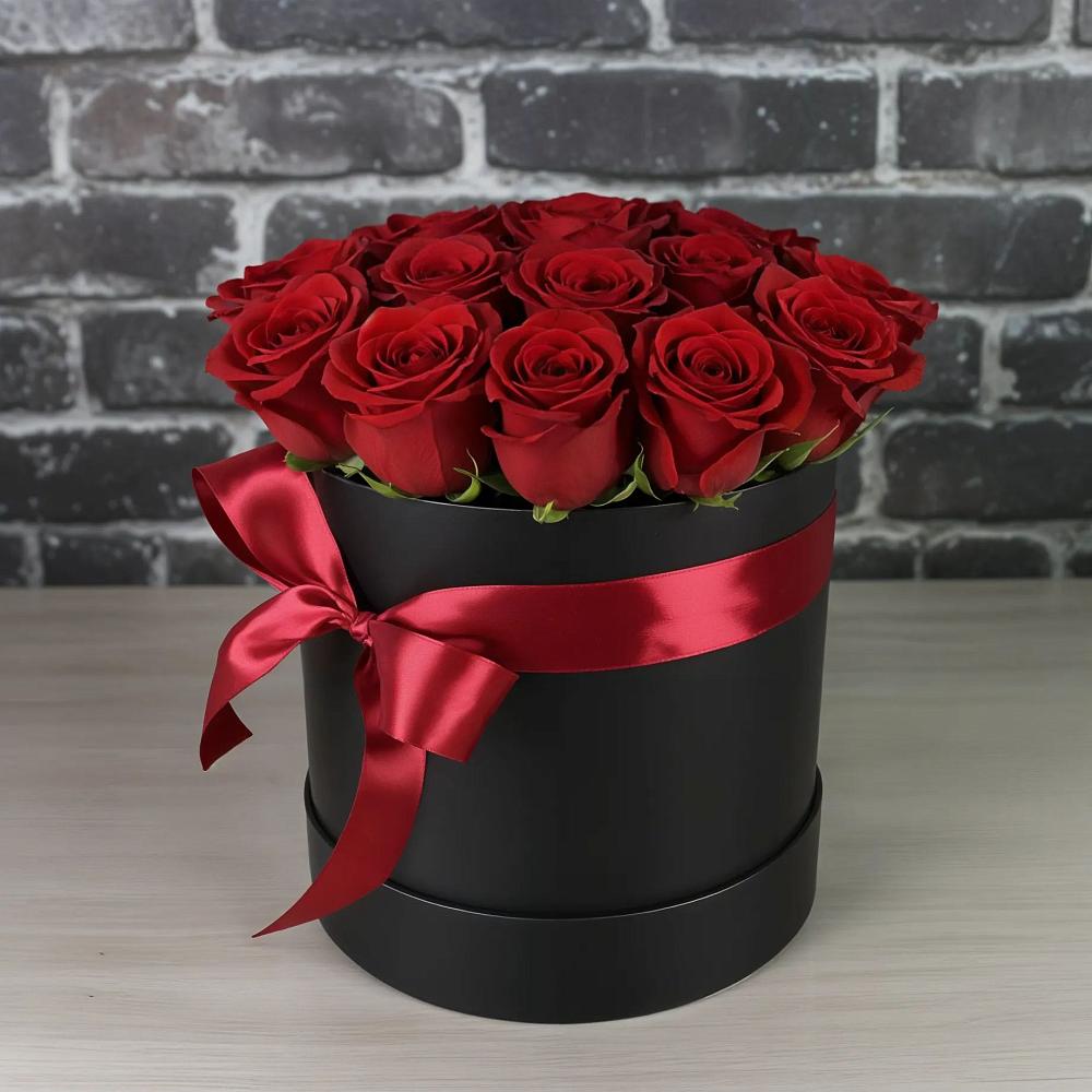 Цветочная композиция из Розы в шляпной коробке в Опытное Поле