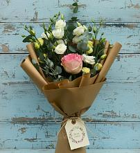 Букет цветов из:  Розы и Лизиантусы в Опытное Поле