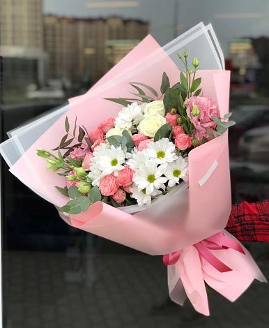 Букет цветов из: Розы, Лизиантусы и Хризантемы в Опытное Поле