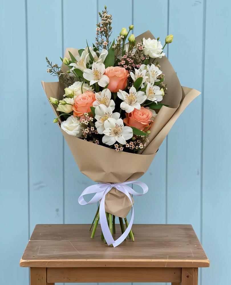 Букет цветов из: Альстромерии, Лизиантусы, Розы и Хризантемы в Опытное Поле