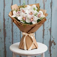 Букет цветов из:  Орхидеи и Розы в Опытное Поле