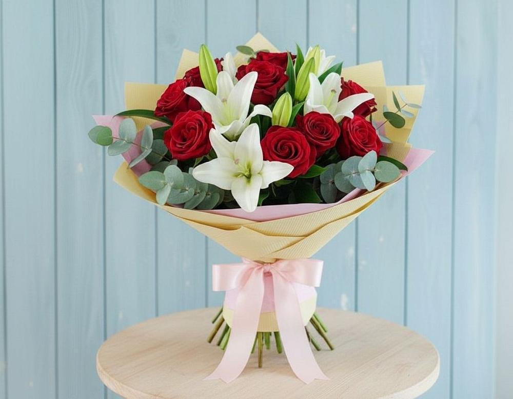 Букет цветов из: Лилии и Розы в Опытное Поле